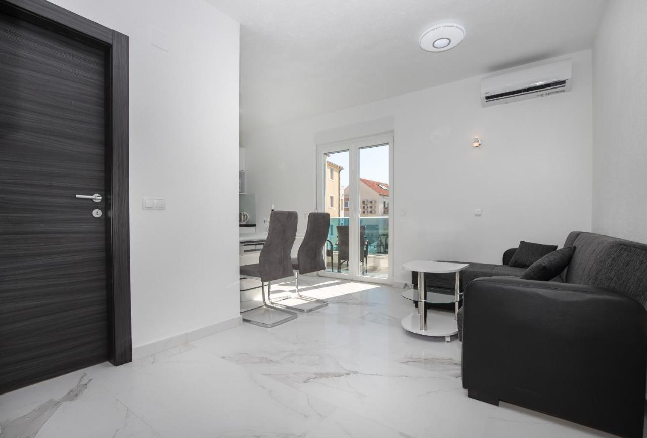 פוסטיר Apartments Blueview מראה חיצוני תמונה