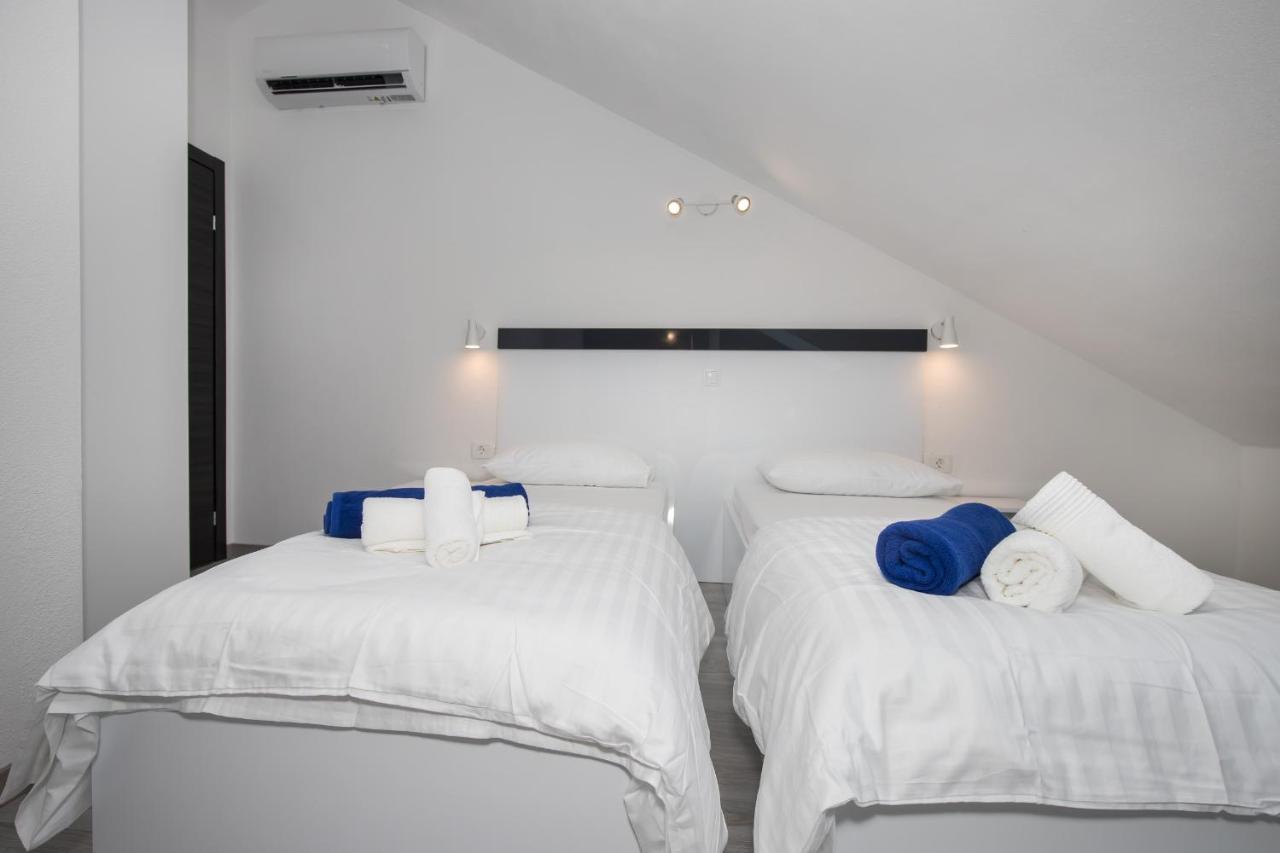 פוסטיר Apartments Blueview מראה חיצוני תמונה
