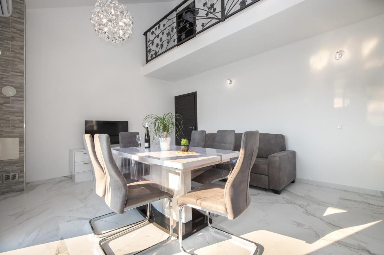 פוסטיר Apartments Blueview מראה חיצוני תמונה