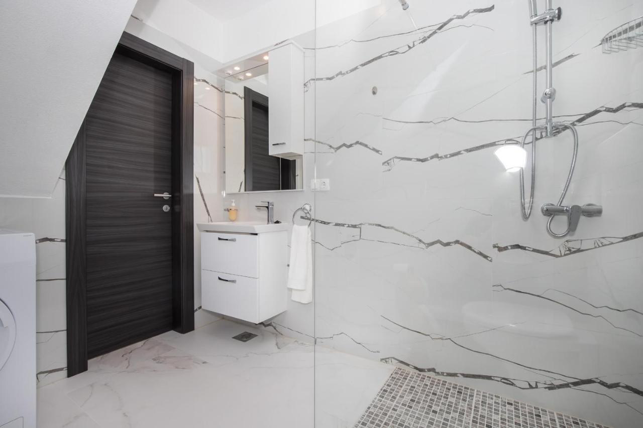 פוסטיר Apartments Blueview מראה חיצוני תמונה