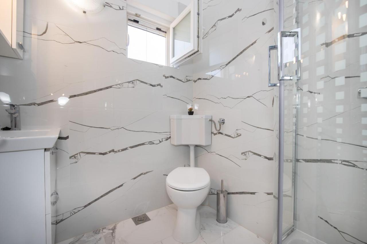 פוסטיר Apartments Blueview מראה חיצוני תמונה