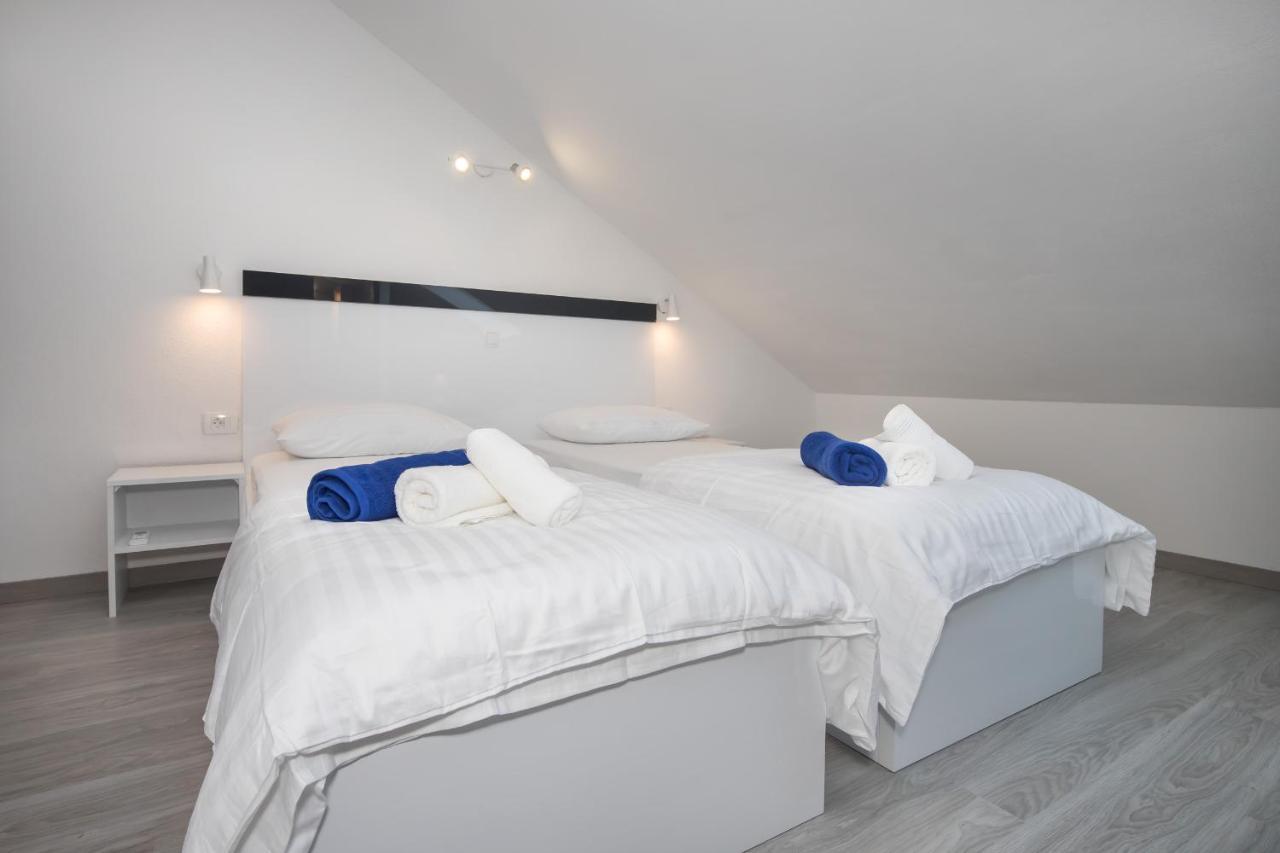 פוסטיר Apartments Blueview מראה חיצוני תמונה
